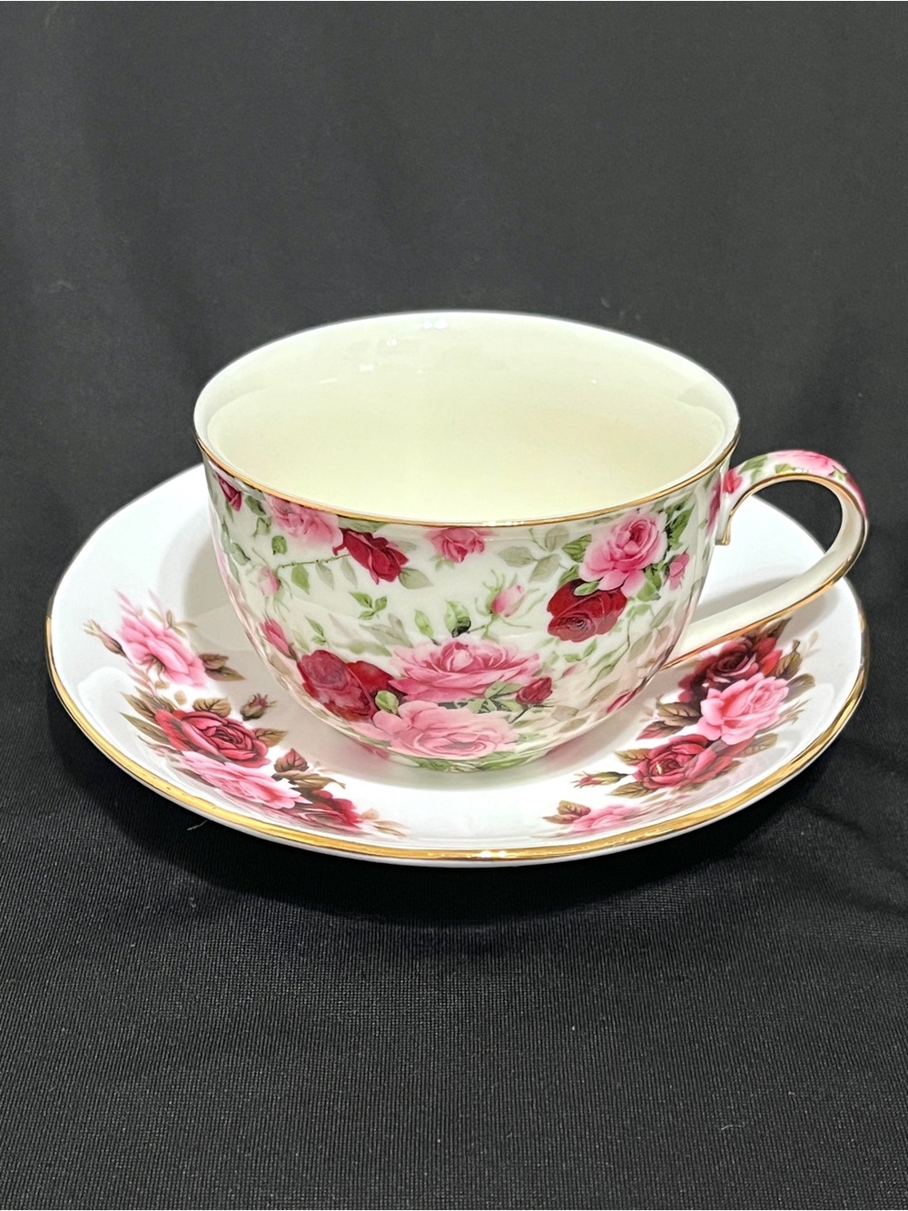 Queen Anne England Bone China 8641 All Over Rose Teacup Saucer Set